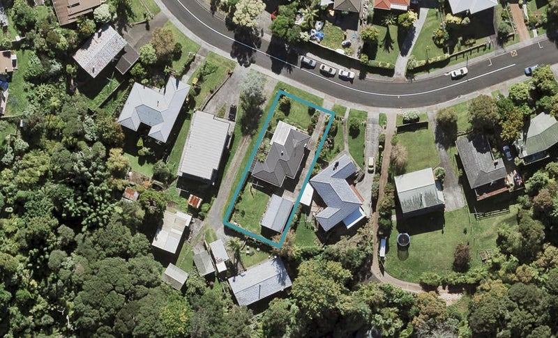 33 Hartley Terrace, Massey, Auckland - Carousel 1