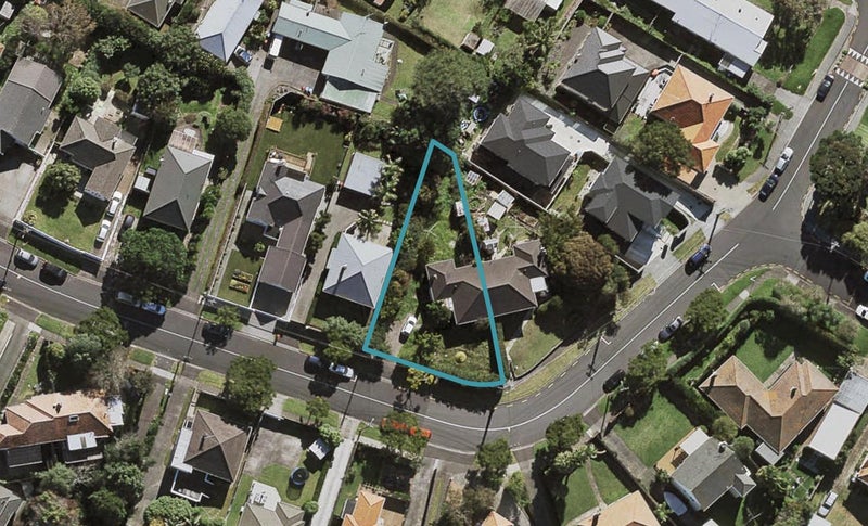 33 Waiohua Road, Greenlane, Auckland - Carousel 1