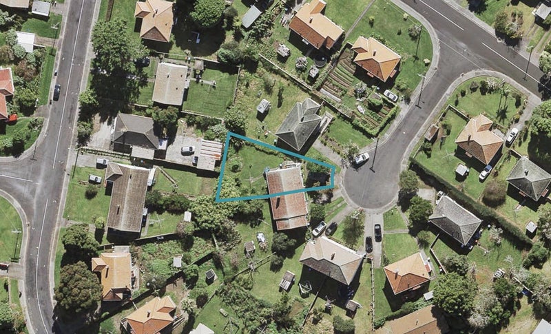 5 Kinloch Avenue, Wesley, Auckland - Carousel 1