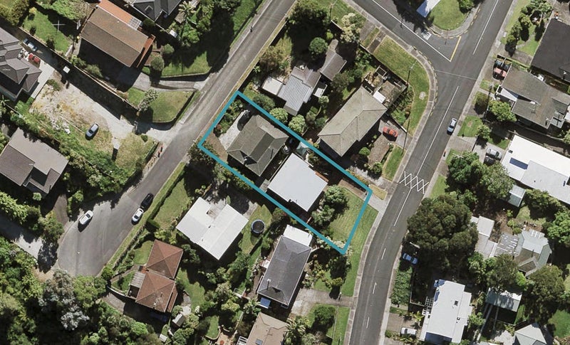 2/40 Frederick Street, Hillsborough, Auckland - Carousel 1