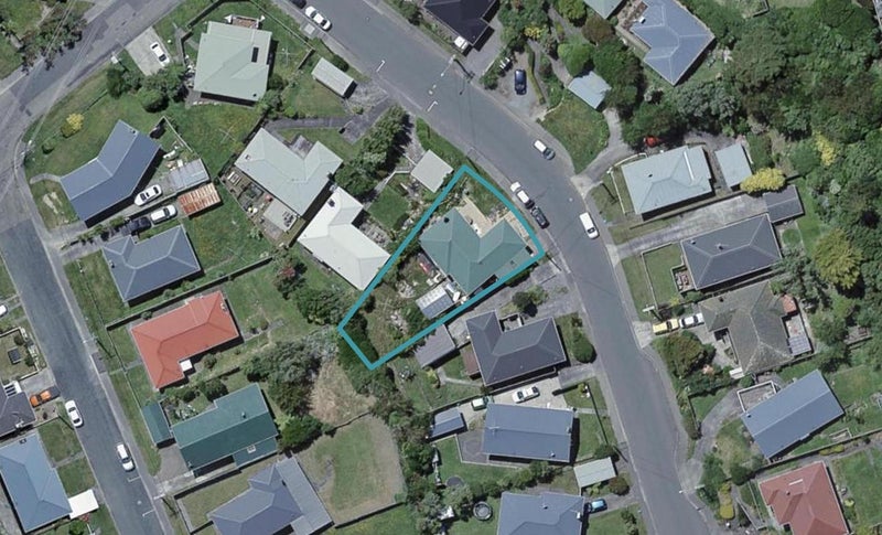 53 Kenmore Street, Newlands, Wellington - Carousel 1