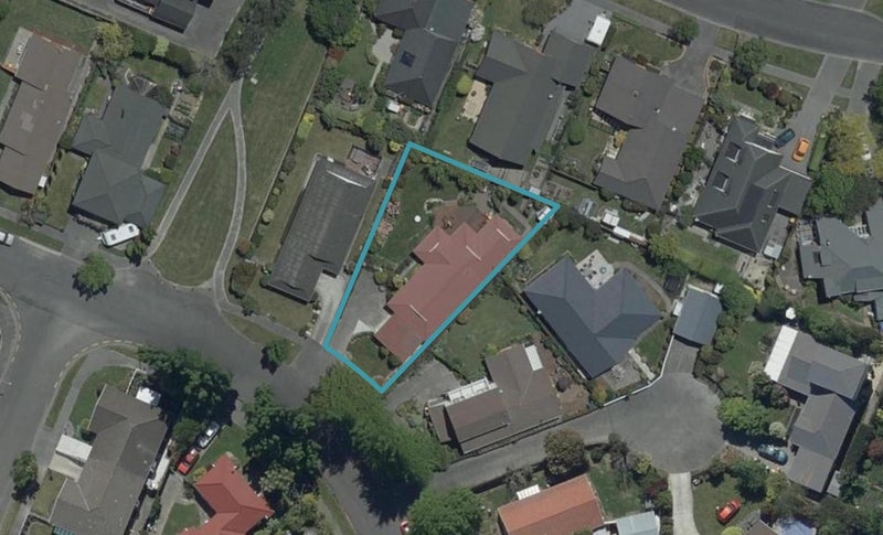 22 Karnak Crescent, Russley, Christchurch - Carousel 1