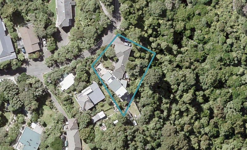 1/90 HOWARD RD, Point Howard, Lower Hutt - Carousel 1