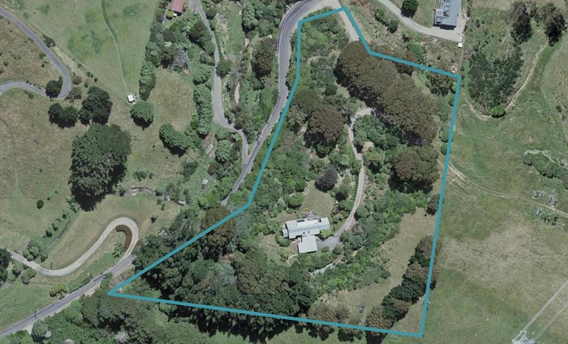 340 Takapu Road, Takapu Valley, Wellington - Carousel 1