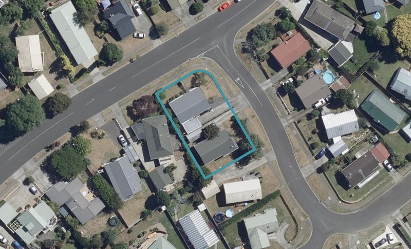 2 Caulfield Place, Nawton, Hamilton - Carousel 1