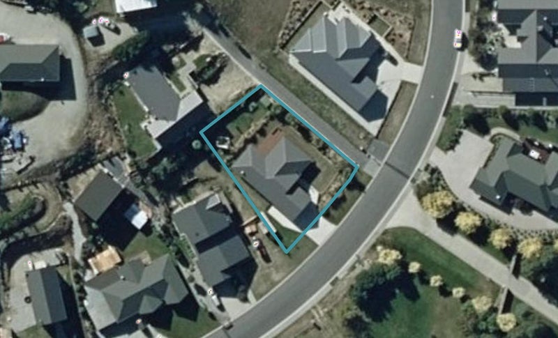 49 Nichol Street, Wanaka - Carousel 1