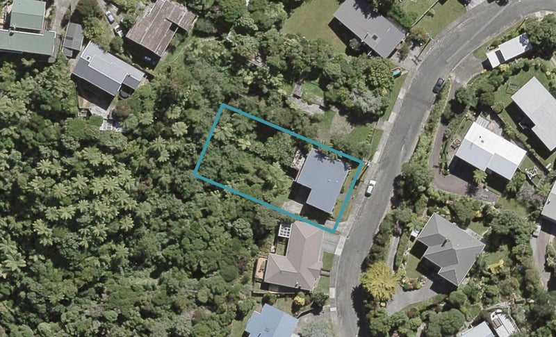 8 Vista Grove, Kelson, Lower Hutt - Carousel 1