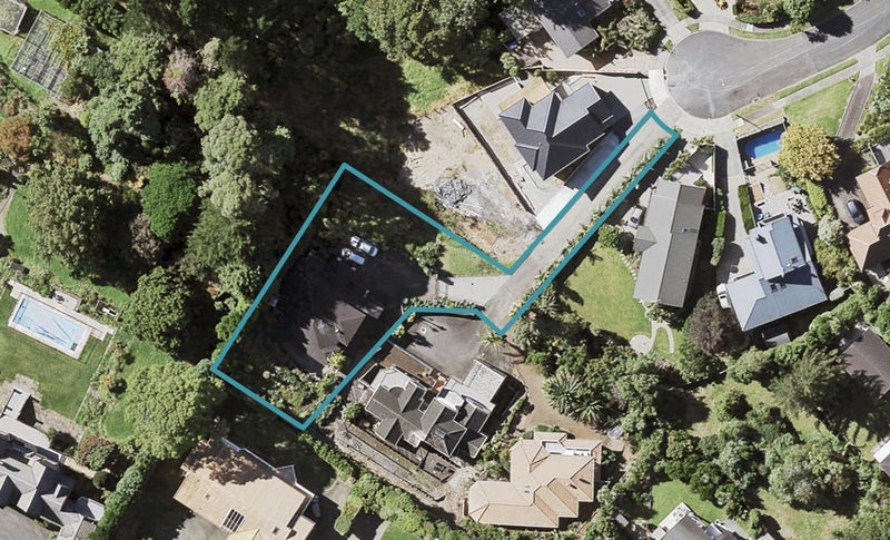 35 Copperfield Terrace, Mellons Bay, Auckland - Carousel 1