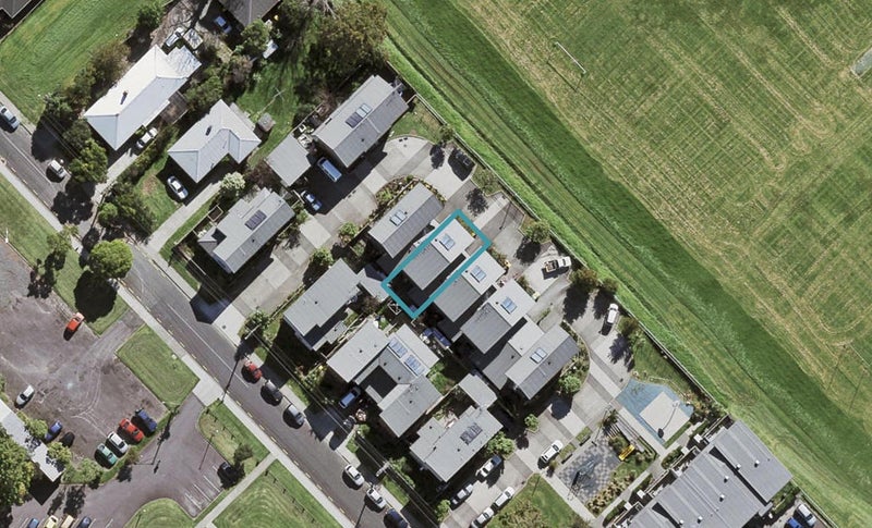 70B Tonar Street, Northcote, Auckland - Carousel 1