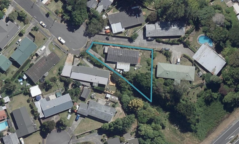 16 Carlson Crescent, Silverdale, Hamilton - Carousel 1