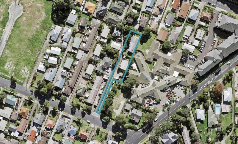 1/36 Islington Avenue, New Lynn, Auckland - Carousel 1