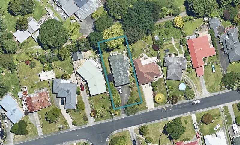 33 Hillcrest Avenue, Hillcrest, Rotorua - Carousel 1