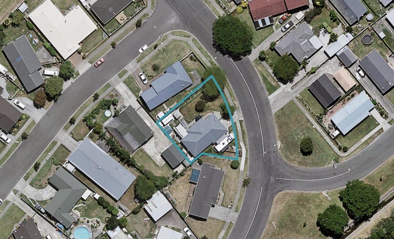 4 Spriggs Crescent, Greenmeadows, Napier - Carousel 1