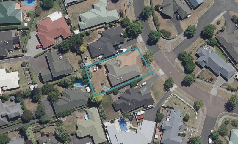 12 Waipuna Place, Rototuna, Hamilton - Carousel 1