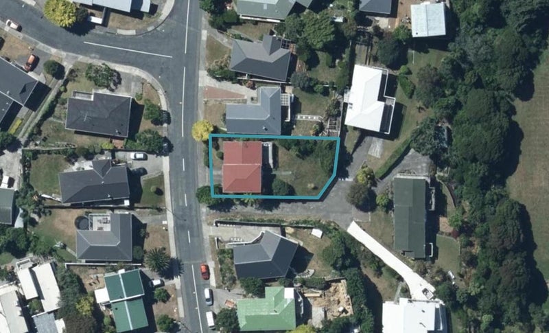 11 Pope Street, Camborne, Porirua - Carousel 1
