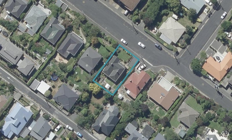 35 Cannington Road, Maori Hill, Dunedin - Carousel 1