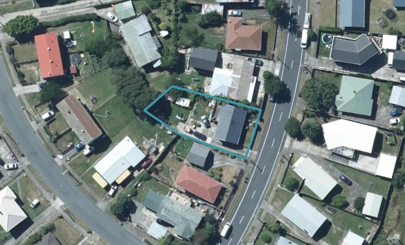 85 Driver Crescent, Cannons Creek, Porirua - Carousel 1