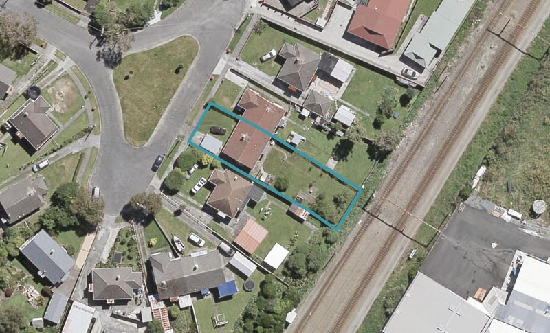 12 Watkins Grove, Taita, Lower Hutt - Carousel 1
