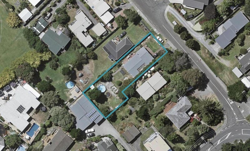 4 Martin Road, Paraparaumu Beach, Paraparaumu - Carousel 1