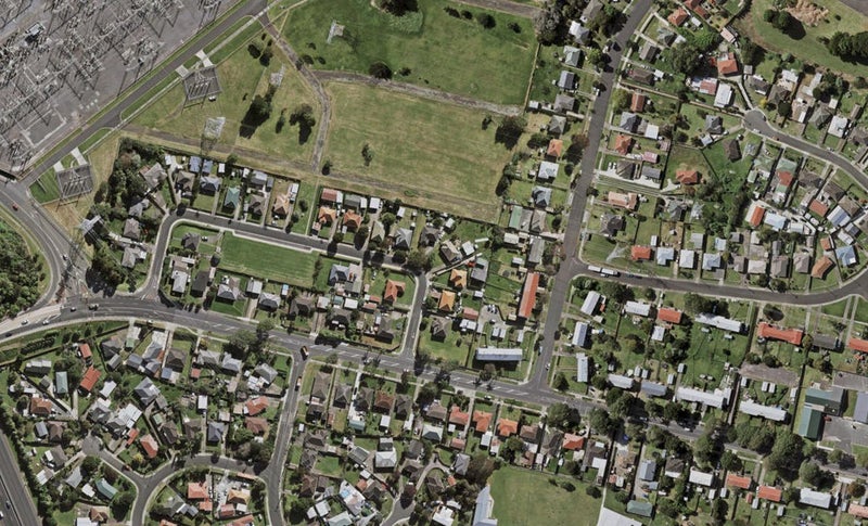 30 Waipapa Crescent, Otara, Auckland - Carousel 1
