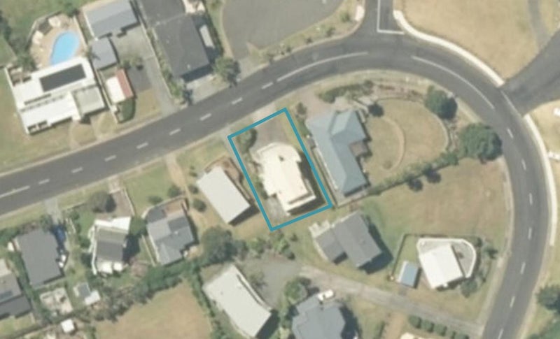 210 Onemana Drive, Onemana, Whangamatā - Carousel 1