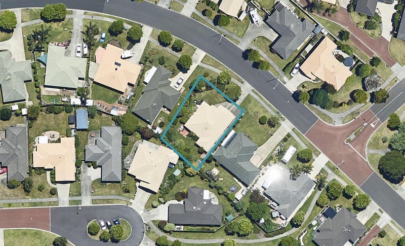 56 The Gardens Drive, Papamoa Beach, Papamoa - Carousel 1