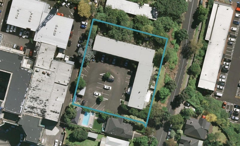 201/2 Maungawhau Road, Newmarket, Auckland - Carousel 1