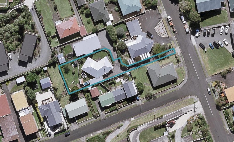 42A Calvert Road, Lynmouth, New Plymouth - Carousel 1