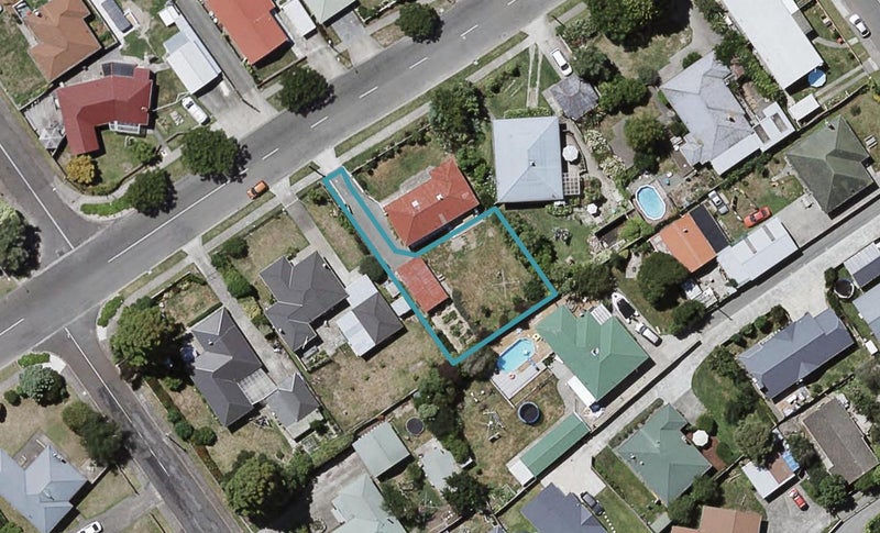 1419A Caroline Road, Mayfair, Hastings - Carousel 1