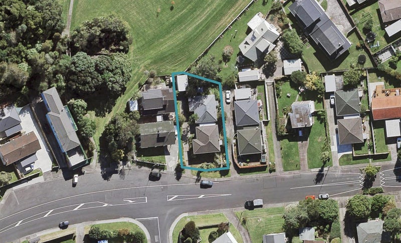 1/72 Moore Street, Hillcrest, Auckland - Carousel 1