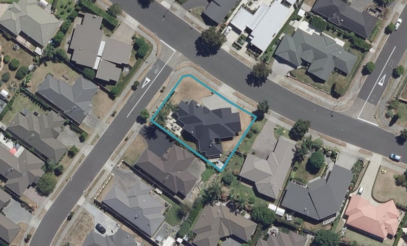 54 Huntington Drive, Huntington, Hamilton - Carousel 1