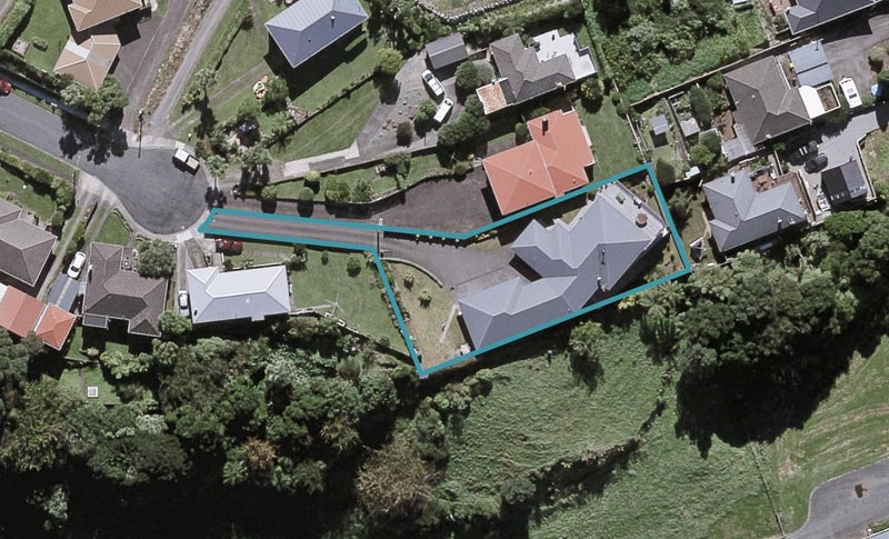 10 Mission Street, Moturoa, New Plymouth - Carousel 1