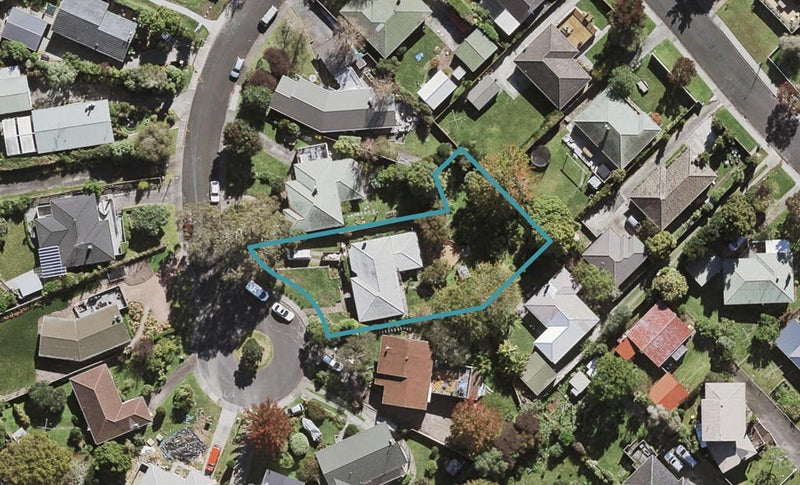 10 Linley Place, Hillcrest, Auckland - Carousel 1