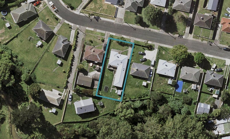 21 Clarkson Crescent, Otara, Auckland - Carousel 1