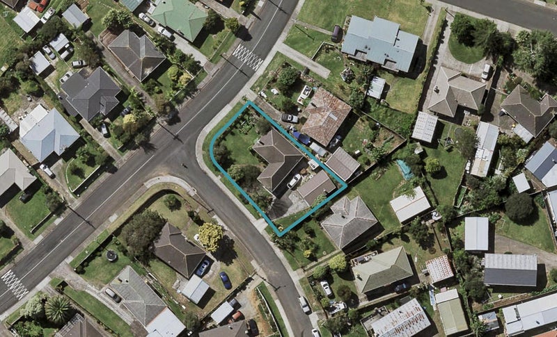 2 Doughty Place, Otara, Auckland - Carousel 1