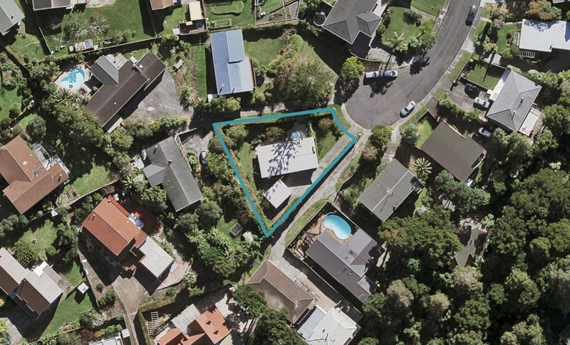 13 Nicholson Place, Hillcrest, Auckland - Carousel 1