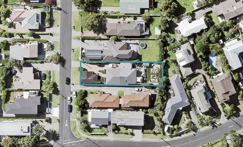 7 Rothesay Bay Road, Rothesay Bay, Auckland - Carousel 1