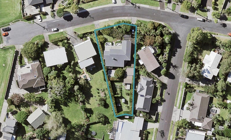216 Bleakhouse Road, Mellons Bay, Auckland - Carousel 1
