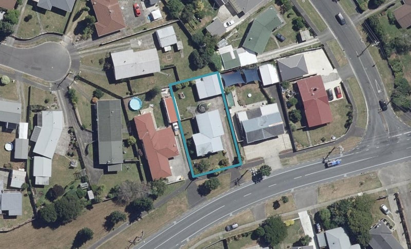 70 Collins Road, Melville, Hamilton - Carousel 1