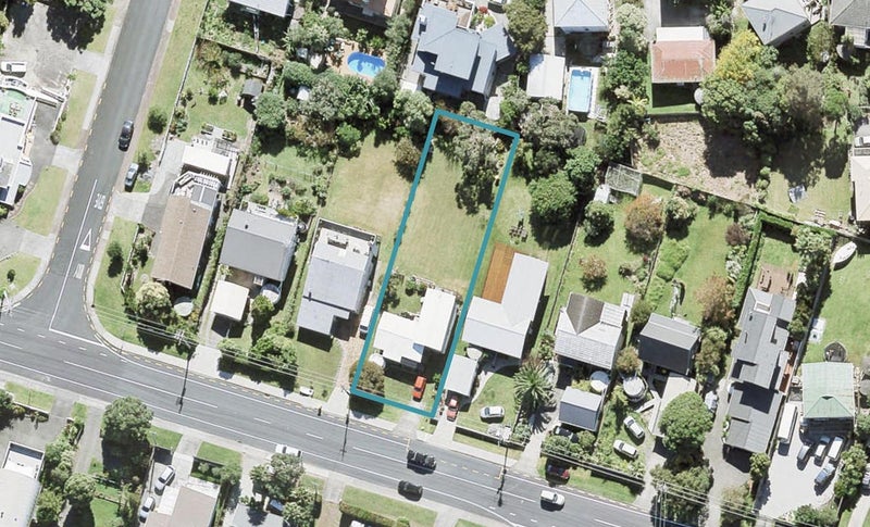 1390 Whangaparaoa Road, Army Bay, Whangaparaoa - Carousel 1