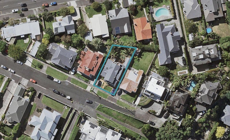 44 Clarence Street, Devonport, Auckland - Carousel 1