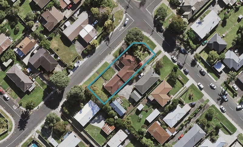 30 Hillcrest Avenue, Hillcrest, Auckland - Carousel 1