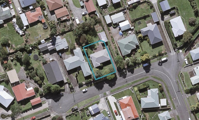 24 Hurdon Street, Hurdon, New Plymouth - Carousel 1
