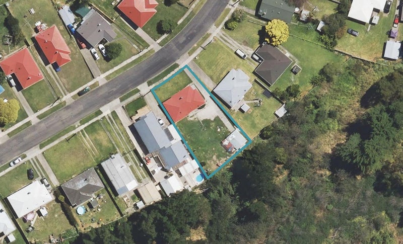 32 Oxford Street, Kaiti, Gisborne - Carousel 1
