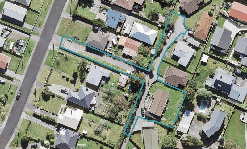 12B Laura Street, Kelston, Auckland - Carousel 1