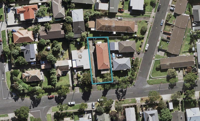 1/92 Grey Street, Onehunga, Auckland - Carousel 1