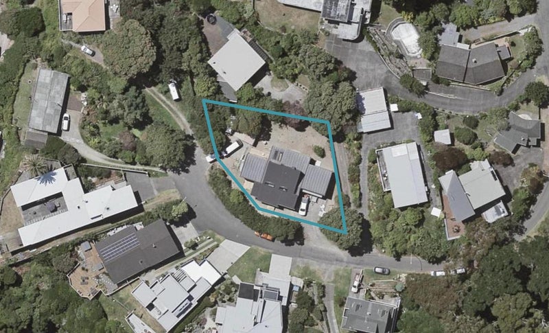 17 The Crescent, Raumati South, Paraparaumu - Carousel 1