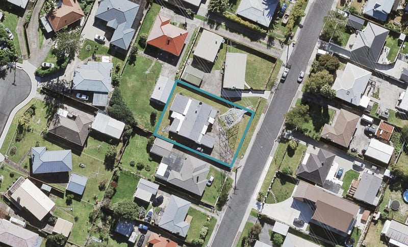 26 Cobham Crescent, Kelston, Auckland - Carousel 1