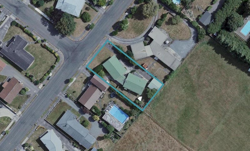 0 , Carterton - Carousel 1
