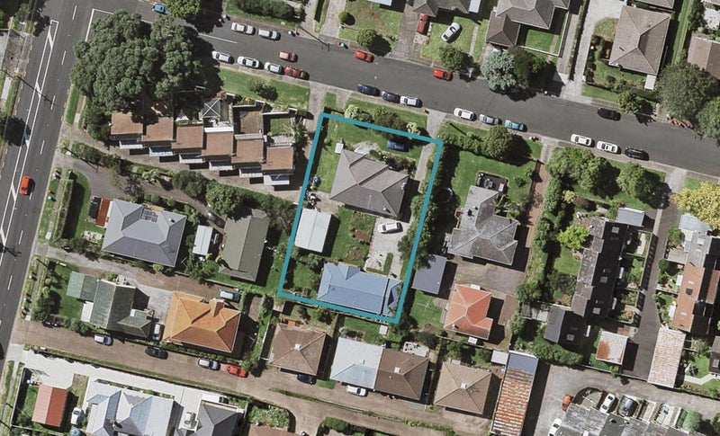 2/15 Green Road, Mount Wellington, Auckland - Carousel 1